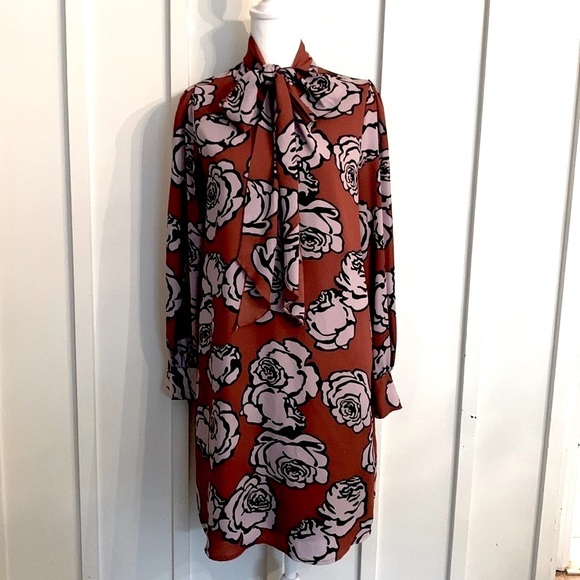 Who What Wear Floral Tie Neck Dress - Picture 1 of 10